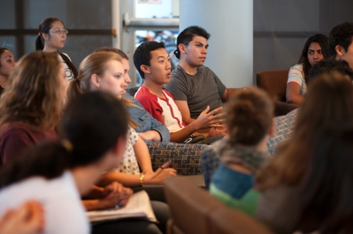 Students discuss.