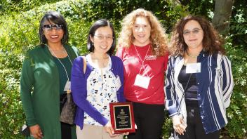 Renetta Tull, Chen-Nee Chuah, Lorena Oropeza, Mariel Vazquez
